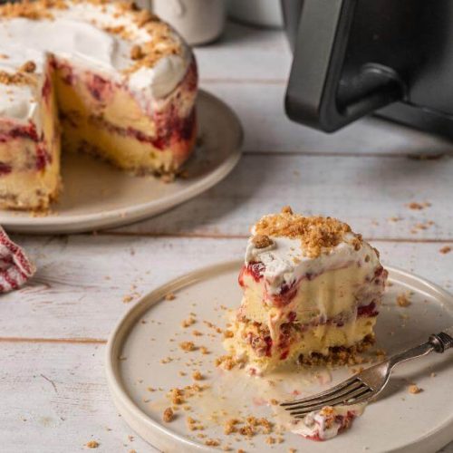 Инстант Пот | Рецепта за Крамбъл (сладкиш) със сладолед, бъз и горски плодове